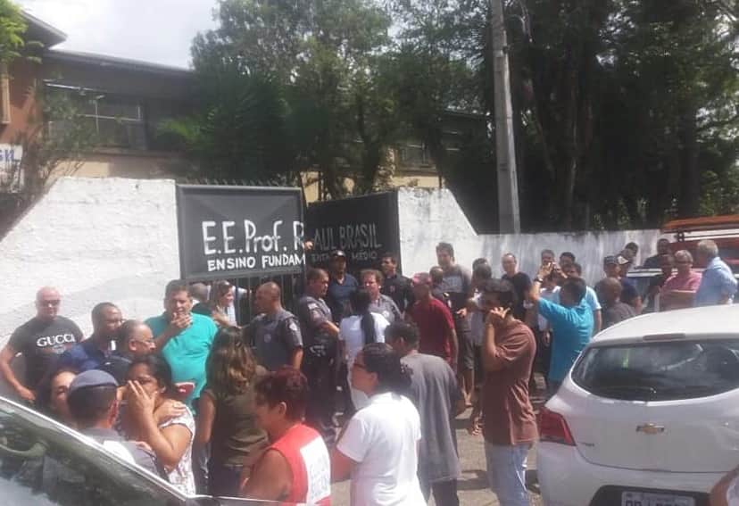 Alunos foram vítimas de massacre (Foto: Twitter/UOL) Alunos foram vítimas de massacre (Foto: Twitter/UOL)
