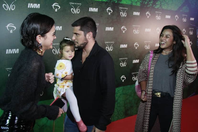Bruna Marquezine encontrou os amigos no evento (Foto: Wallace Barbosa/ AgNews) Bruna Marquezine encontrou os amigos no evento (Foto: Wallace Barbosa/ AgNews)