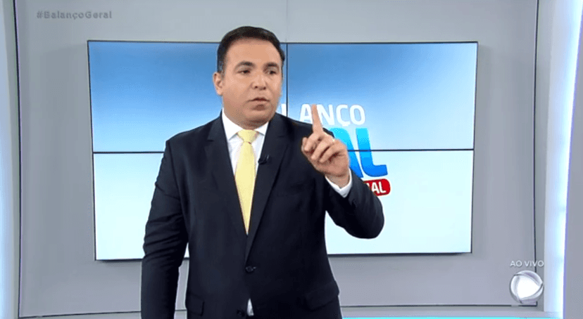 Reinaldo Gottino no comando do Balanço Geral Especial, na Record. (Foto: Reprodução) Reinaldo Gottino no comando do Balanço Geral Especial, na Record. (Foto: Reprodução)