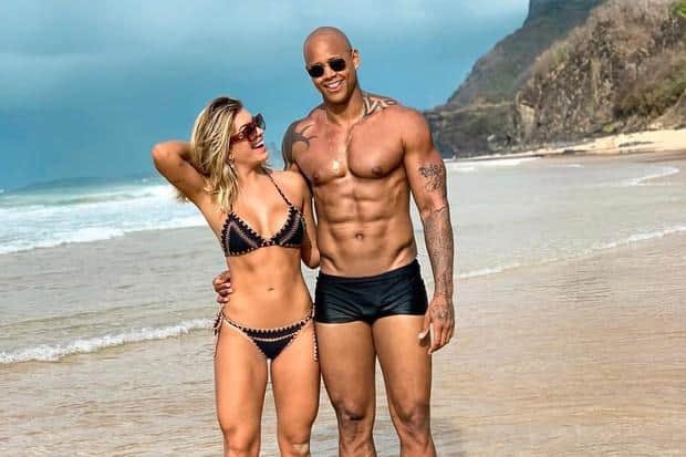 Lorena Improta e Leo Santana e a polêmica foto do casal (Foto: Divulgação) Lorena Improta e Leo Santana e a polêmica foto do casal (Foto: Divulgação)