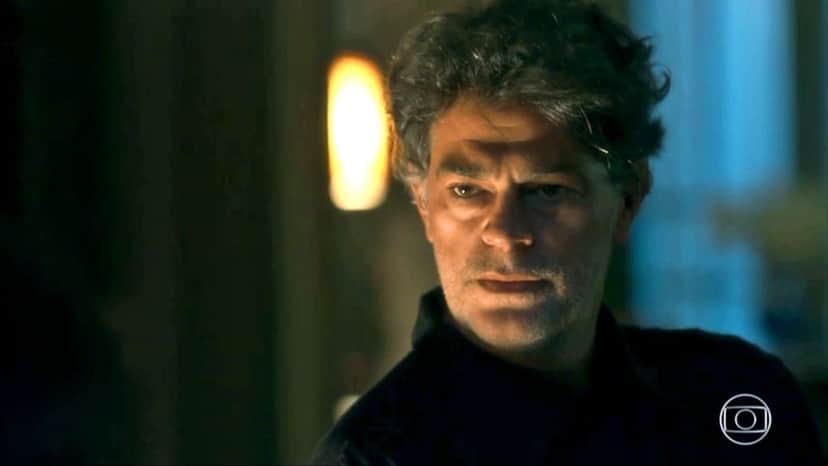 Murilo em cena da novela das 21h, O Sétimo Guardião (Foto: Reprodução) Murilo em cena da novela das 21h, O Sétimo Guardião (Foto: Reprodução)