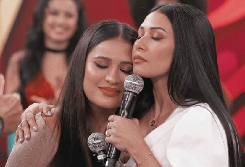 Simone e Simaria cairam no Arquivo Confidencial do Domingão do Faustão (Foto: Reprodução) Simone e Simaria cairam no Arquivo Confidencial do Domingão do Faustão (Foto: Reprodução)