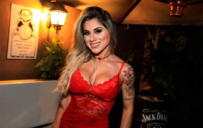 Vanessa Mesquita Vanessa Mesquita