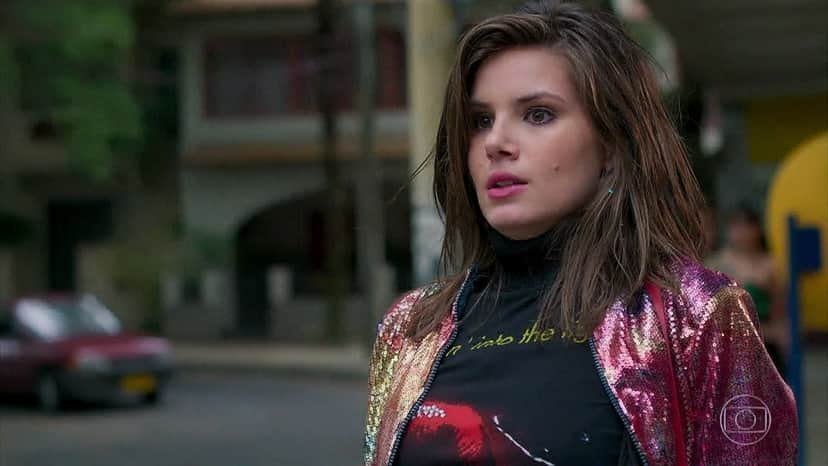 Vanessa (Camila Queiroz) vai dar a volta por cima em Verão 90, novela da Globo. (Foto: Reprodução) Vanessa (Camila Queiroz) vai dar a volta por cima em Verão 90, novela da Globo. (Foto: Reprodução)