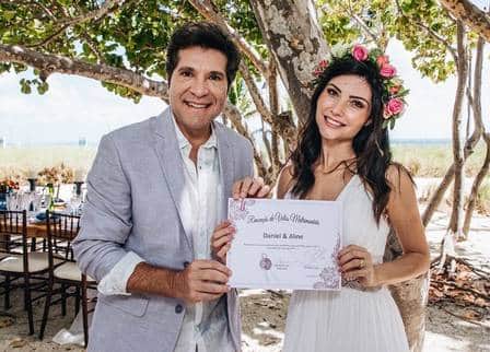 Daniel e sua esposa Aline Prado renovando os votos de casamento (Foto: Reprodução) Daniel e sua esposa Aline Prado renovando os votos de casamento (Foto: Reprodução)