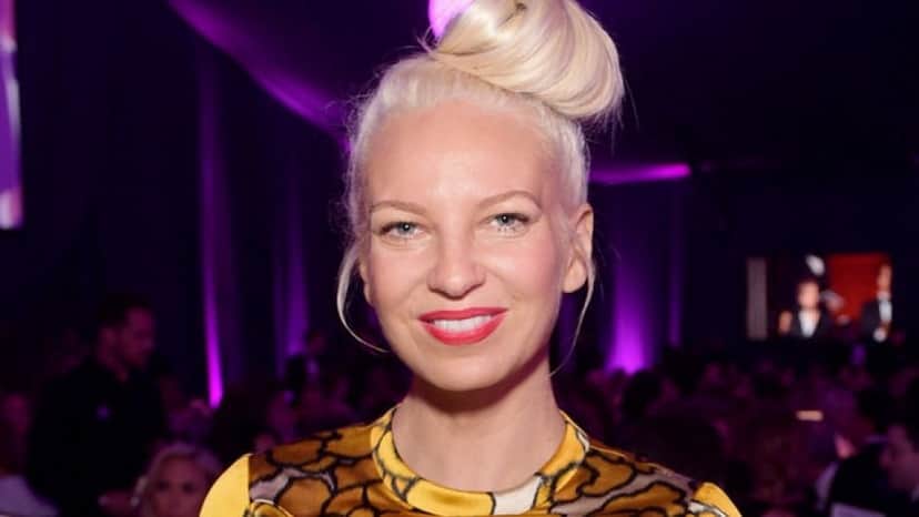 Cantora Sia (Foto Reprodução) Cantora Sia (Foto Reprodução)