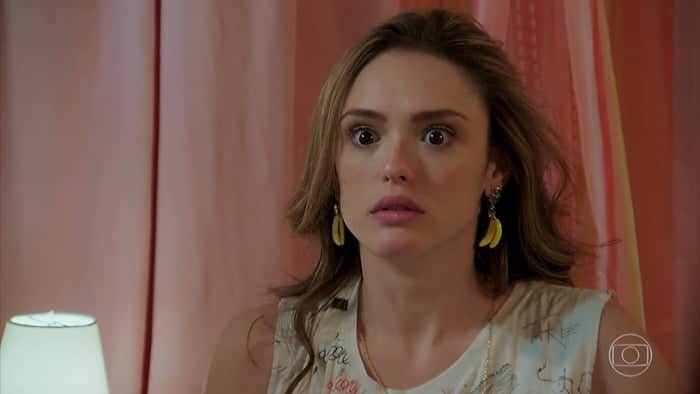 Manu (Isabelle Drummond) em cena de Verão 90 (Foto: Reprodução/Globo) Manu (Isabelle Drummond) em cena de Verão 90 (Foto: Reprodução/Globo)