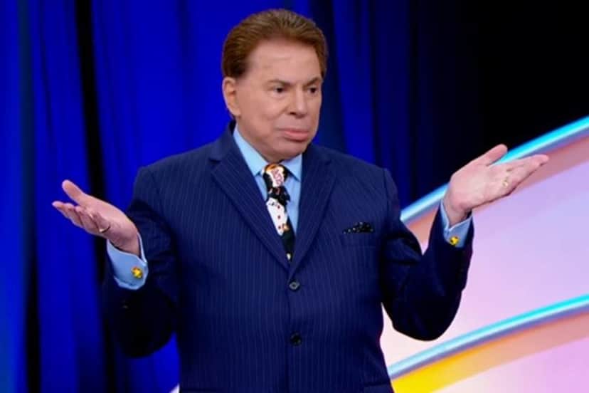 O dono do SBT, Silvio Santos leu as ameças que recebe todos os dias nas redes sociais em seu programa no último domingo (Foto: Reprodução/ SBT) O dono do SBT, Silvio Santos leu as ameças que recebe todos os dias nas redes sociais em seu programa no último domingo (Foto: Reprodução/ SBT)