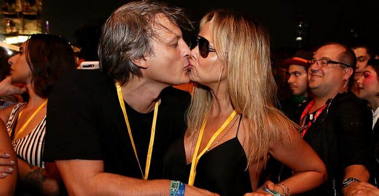 Eliana e Adriano Ricco (Foto: Divulgação / Revista Caras) Eliana e Adriano Ricco (Foto: Divulgação / Revista Caras)