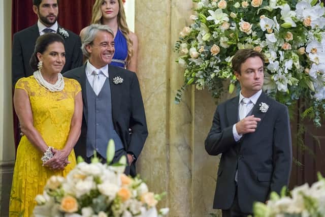 Mercedes (Totia Meireles) furiosa, Quinzão(Alexandre Borges) emocionado e Candé (Kayky Brito) chocado (Foto: Globo/Cesar Alves) Mercedes (Totia Meireles) furiosa, Quinzão(Alexandre Borges) emocionado e Candé (Kayky Brito) chocado (Foto: Globo/Cesar Alves)