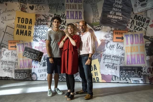 Guga (Pedro Alves), Regina (Karine Teles) e Max (Roberto Bomtempo) (Foto: Globo/Estevam Avellar) Guga (Pedro Alves), Regina (Karine Teles) e Max (Roberto Bomtempo) (Foto: Globo/Estevam Avellar)