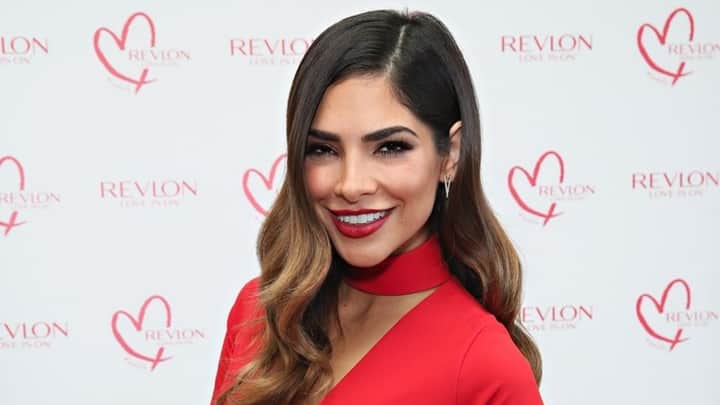 Alejandra Espinoza é outro nome cotado para protagonizar a nova versão de Rubi. (Foto: Divulgação) Alejandra Espinoza é outro nome cotado para protagonizar a nova versão de Rubi. (Foto: Divulgação)