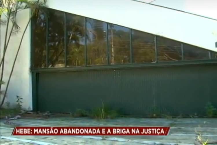 Mansão da artista é destruída e fotos são chocantes /Reprodução Record Mansão da artista é destruída e fotos são chocantes /Reprodução Record