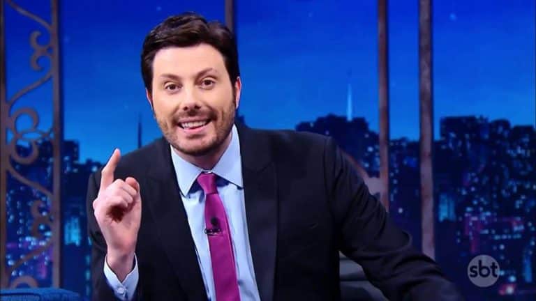 O apresentador do SBT, Danilo Gentili, foi condenado à prisão (Foto: Divulgação) O apresentador do SBT, Danilo Gentili, foi condenado à prisão (Foto: Divulgação)