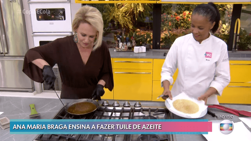 Receita de Ana Maria Braga queima e dá errado no Mais Você (Foto: Reprodução/Globo) Receita de Ana Maria Braga queima e dá errado no Mais Você (Foto: Reprodução/Globo)