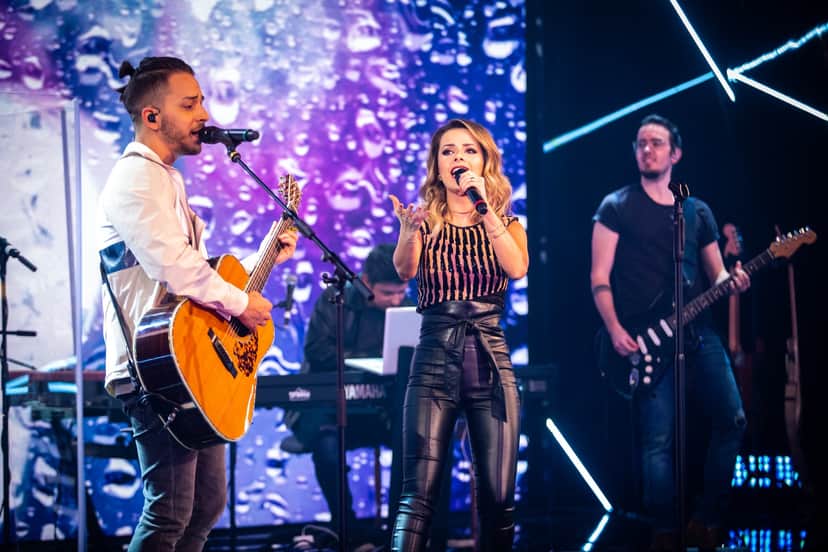 Sandy e Júnior durante show (Foto: Fabiano Battaglin/Gshow) Sandy e Júnior durante show (Foto: Fabiano Battaglin/Gshow)
