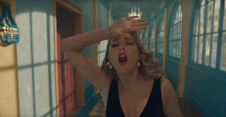 Taylor Swift está sendo alvo de questionamentos(Foto: Reprodução/ YouTube) Taylor Swift está sendo alvo de questionamentos(Foto: Reprodução/ YouTube)