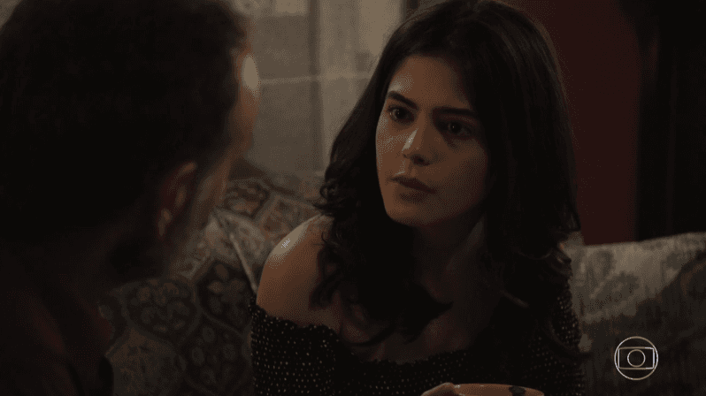 Laila (Julia Dalavia) e Elias (Marco Ricca) em Órfãos da Terra (Foto: Reprodução/Globo) Laila (Julia Dalavia) e Elias (Marco Ricca) em Órfãos da Terra (Foto: Reprodução/Globo)