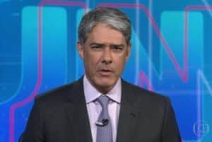 O jornalista William Bonner comanda o Jornal Nacional na Globo (Foto: Reprodução) O jornalista William Bonner comanda o Jornal Nacional na Globo (Foto: Reprodução)