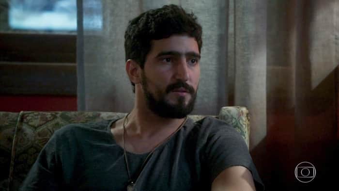 Renato Góes (Jamil) em cena de Órfãos da Terra (Foto: Reprodução/Globo) Renato Góes (Jamil) em cena de Órfãos da Terra (Foto: Reprodução/Globo)