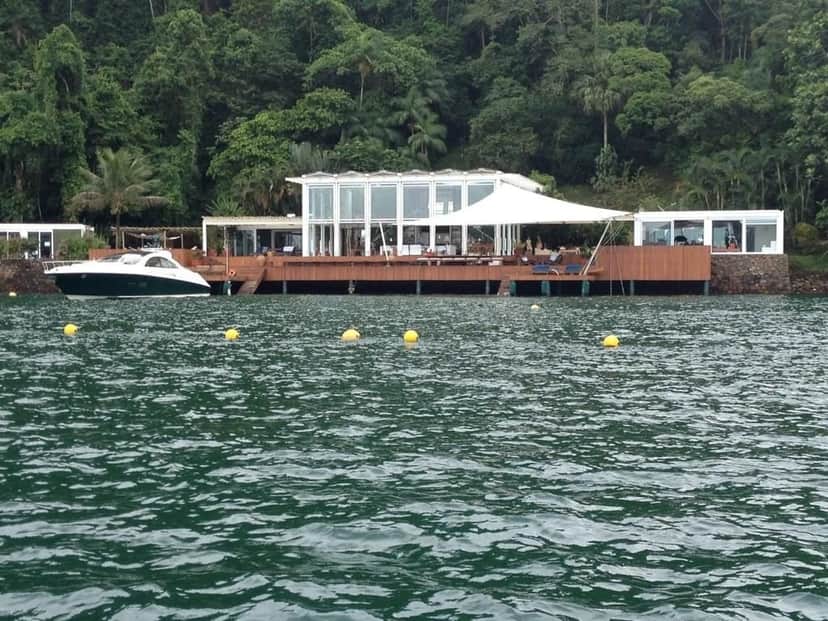 Casa de Luciano Huck, vendida por mais de 30 milhões de reais em Angra dos Reis no Rio de Janeiro Casa de Luciano Huck, vendida por mais de 30 milhões de reais em Angra dos Reis no Rio de Janeiro