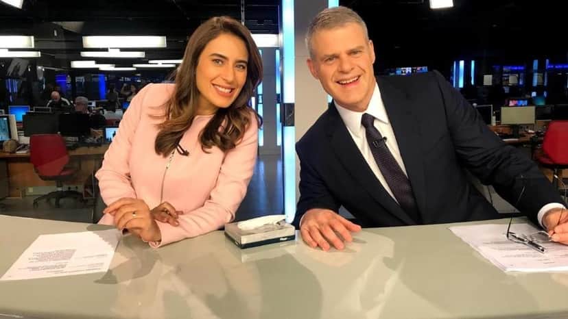 Lana Canepa e Eduardo Oinegue na bancada do Jornal da Band (Foto: Divulgação/Band) Lana Canepa e Eduardo Oinegue na bancada do Jornal da Band (Foto: Divulgação/Band)