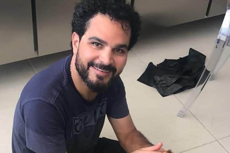 Luciano Camargo passa dos limites e debocha do sonho de garotinha que mandou um bilhete para ele (Foto: Instagram) Luciano Camargo passa dos limites e debocha do sonho de garotinha que mandou um bilhete para ele (Foto: Instagram)