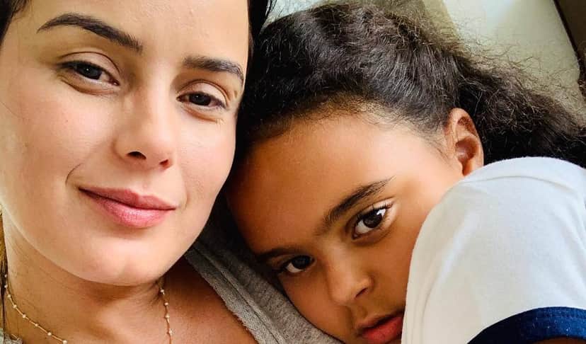 Luciele Di Camargo e filha (Foto: Reprodução/Instagram) Luciele Di Camargo e filha (Foto: Reprodução/Instagram)