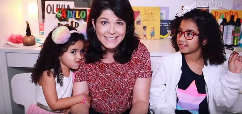 Samara Felippo e filhas (Foto: Reprodução/YouTube) Samara Felippo e filhas (Foto: Reprodução/YouTube)