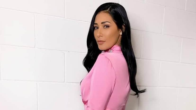 Simaria, que faz dupla com Simone, causou polêmica com look extravagante (Foto: Reprodução/Instagram) Simaria, que faz dupla com Simone, causou polêmica com look extravagante (Foto: Reprodução/Instagram)