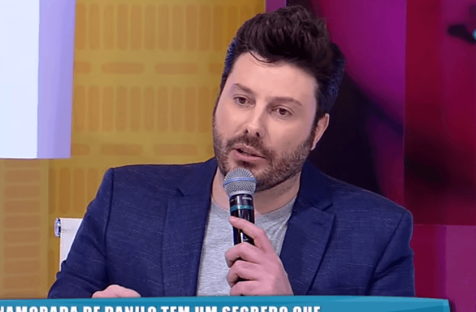 SBT se pronuncia oficialmente sobre agressões e briga de Danilo Gentili do The Noite Foto: Reprodução SBT se pronuncia oficialmente sobre agressões e briga de Danilo Gentili do The Noite Foto: Reprodução