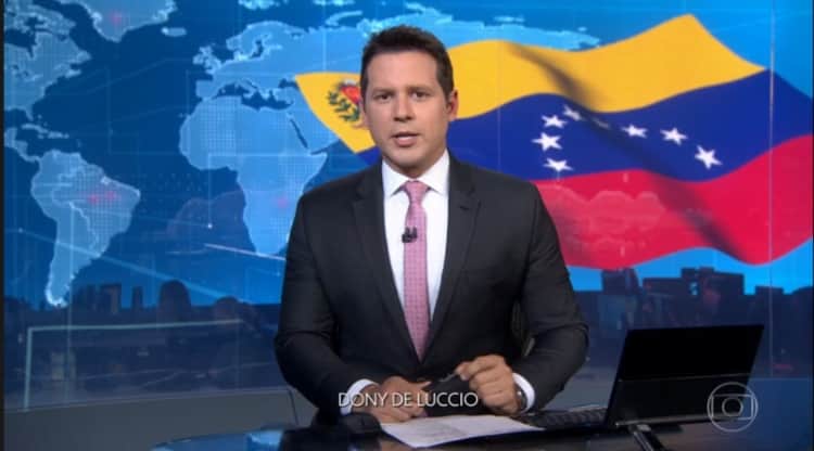 Dony de Nuccio tem nome trocado no Jornal Nacional da Globo enquanto substituía Bonner (Foto: Reprodução) Dony de Nuccio tem nome trocado no Jornal Nacional da Globo enquanto substituía Bonner (Foto: Reprodução)