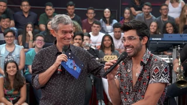 Serginho Groisman e Gabriel Diniz no Altas Horas (Foto: Globo/Divulgação) Serginho Groisman e Gabriel Diniz no Altas Horas (Foto: Globo/Divulgação)