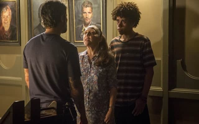 Gabriel (Bruno Gagliasso), Judith (Isabela Garcia) e Feijão (Cauê Campos) em cena de O Sétimo Guardião (Foto: Globo/João Cotta) Gabriel (Bruno Gagliasso), Judith (Isabela Garcia) e Feijão (Cauê Campos) em cena de O Sétimo Guardião (Foto: Globo/João Cotta)