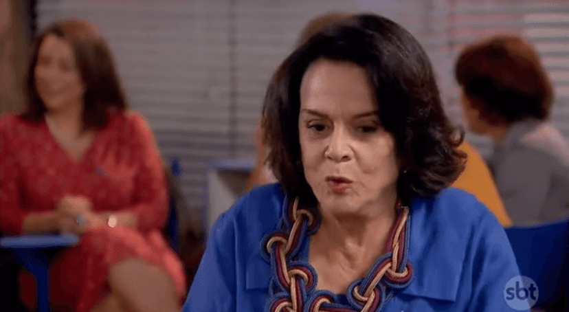Glória (Clarisse Abujamrra) revelou doença na novela As Aventuras de Poliana, do SBT. (Foto: Reprodução) Glória (Clarisse Abujamrra) revelou doença na novela As Aventuras de Poliana, do SBT. (Foto: Reprodução)
