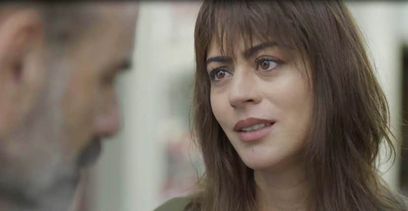 Helena (Carol Castro) é personagem da novela das seis da Globo Órfãos da Terra Helena (Carol Castro) é personagem da novela das seis da Globo Órfãos da Terra