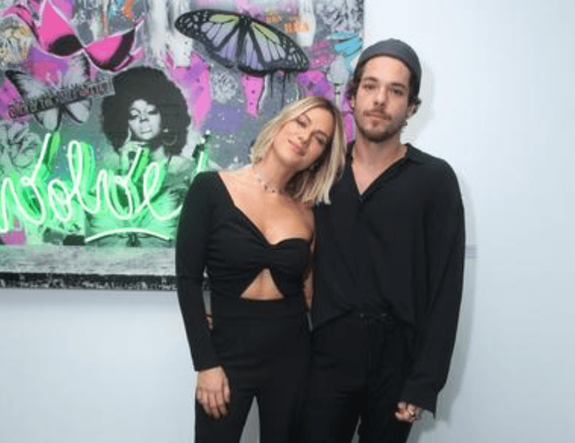 Bruna Marquezine foi flagrada com irmão de Giovanna Ewbank (Foto: Reprodução/Globo) Bruna Marquezine foi flagrada com irmão de Giovanna Ewbank (Foto: Reprodução/Globo)