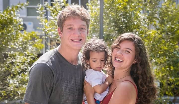 Rita (Alanis Guillen) com a filha Nina e Filipe (Pedro Novaes) em Malhação. (Foto: Divulgação/TV Globo) Rita (Alanis Guillen) com a filha Nina e Filipe (Pedro Novaes) em Malhação. (Foto: Divulgação/TV Globo)