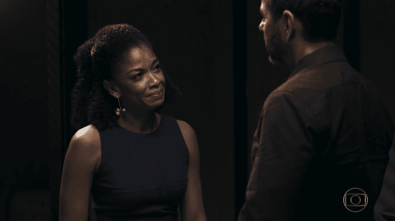 Gilda (Heloísa Jorge) se desespera ao descobrir doença em A Dona do Pedaço (Foto: Reprodução/Globo) Gilda (Heloísa Jorge) se desespera ao descobrir doença em A Dona do Pedaço (Foto: Reprodução/Globo)