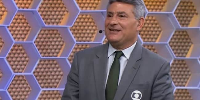 Cléber Machado narrou o jogo na Globo (Foto: Reprodução) Cléber Machado narrou o jogo na Globo (Foto: Reprodução)