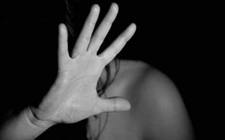 Famosa cantora surge com hematomas no corpo Famosa cantora surge com hematomas no corpo