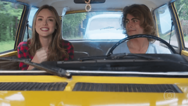 Manu (Isabelle Drummond) e João (Rafael Vitti) na Brasília Amarela que encerrará Verão 90 (Foto: Reprodução/Globo) Manu (Isabelle Drummond) e João (Rafael Vitti) na Brasília Amarela que encerrará Verão 90 (Foto: Reprodução/Globo)