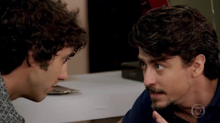 Galdino (Gabriel Godoy) e Jerônimo (Jesuíta Barbosa) em Verão 90 (Foto: Reprodução/Globo) Galdino (Gabriel Godoy) e Jerônimo (Jesuíta Barbosa) em Verão 90 (Foto: Reprodução/Globo)