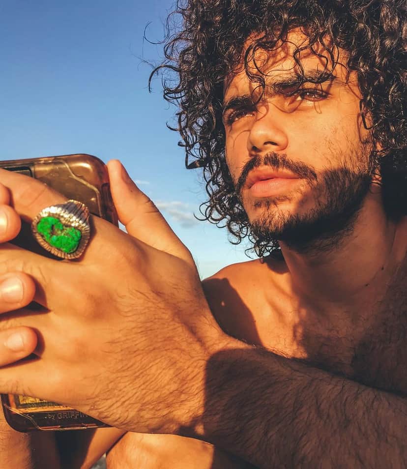 Enzo Romani esteve em "Seu Eu Fechar os Olhos Agora", da Globo (Foto: Reprodução/Instagram) Enzo Romani esteve em "Seu Eu Fechar os Olhos Agora", da Globo (Foto: Reprodução/Instagram)