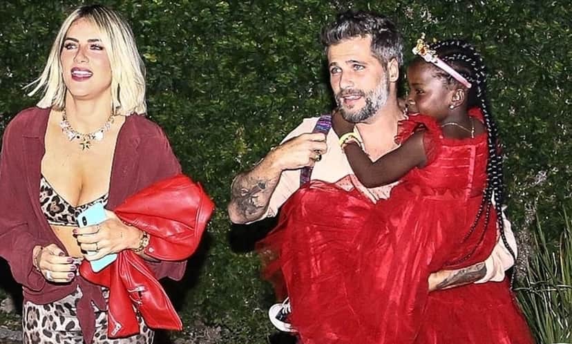 Giovanna Ewbank, Bruno Gagliasso e Titi Gagliasso (Foto: AgNews) Giovanna Ewbank, Bruno Gagliasso e Titi Gagliasso (Foto: AgNews)