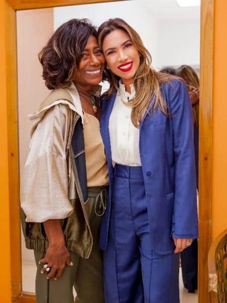 Patrícia Abravanel e Gloria Maria em um tour pelo SBT (Foto: Gabriel Cardoso/SBT) Patrícia Abravanel e Gloria Maria em um tour pelo SBT (Foto: Gabriel Cardoso/SBT)