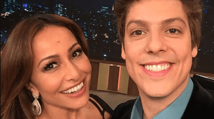 Sabrina Sato e Fábio Porchat (Foto: Reprodução/Facebook) Sabrina Sato e Fábio Porchat (Foto: Reprodução/Facebook)