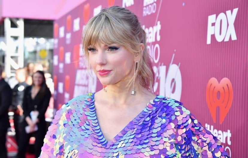 A cantora Taylor Swift está passando por um momento complicado em sua carreira profissional (Foto: Reprodução) A cantora Taylor Swift está passando por um momento complicado em sua carreira profissional (Foto: Reprodução)
