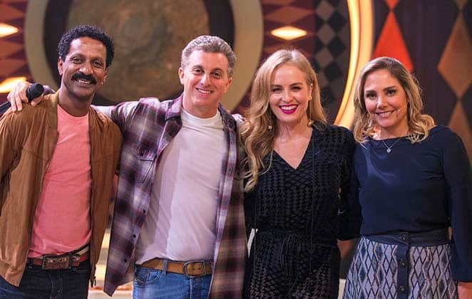No quadro ‘Gonga la gonga’ da semana, Angélica, Heloísa Pérrisé e Luís Miranda compõem o júri. Reprodução: Globo No quadro ‘Gonga la gonga’ da semana, Angélica, Heloísa Pérrisé e Luís Miranda compõem o júri. Reprodução: Globo