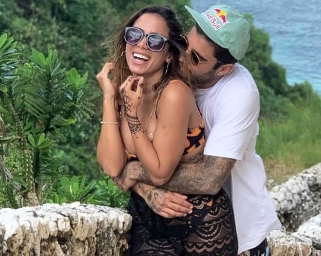 Anitta assumiu romance com Pedro Scooby no último fim de semana Anitta assumiu romance com Pedro Scooby no último fim de semana